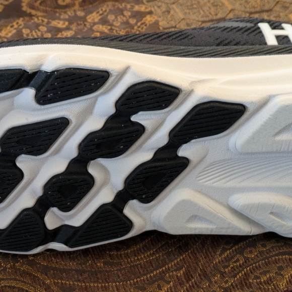 Hoka Clifton 9 Men's size 11.5D. Black with white. - Picture 11 of 11